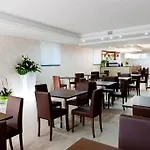 Vea Resort Hotel فندق